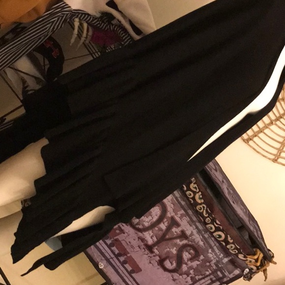 Badgley Mischka sweater Shawl - Picture 4 of 11